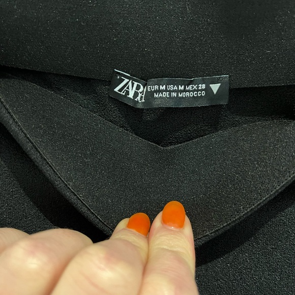 🖤Zara Black Midi Skirt🖤 - Picture 4 of 4